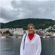 Profesora de apoyo para estudiantes de primaria e infantil. Dispongo de título de monitora MATL y C1 Advanced Cambridge